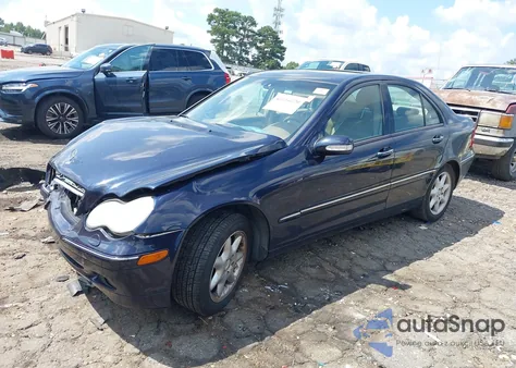 2002 Mercedes-Benz C 320 из США, поврежденный, VIN WDBRF64J22F216541